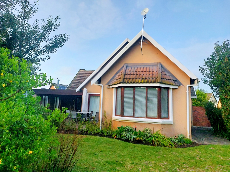 3 Bedroom Property for Sale in The Island Western Cape